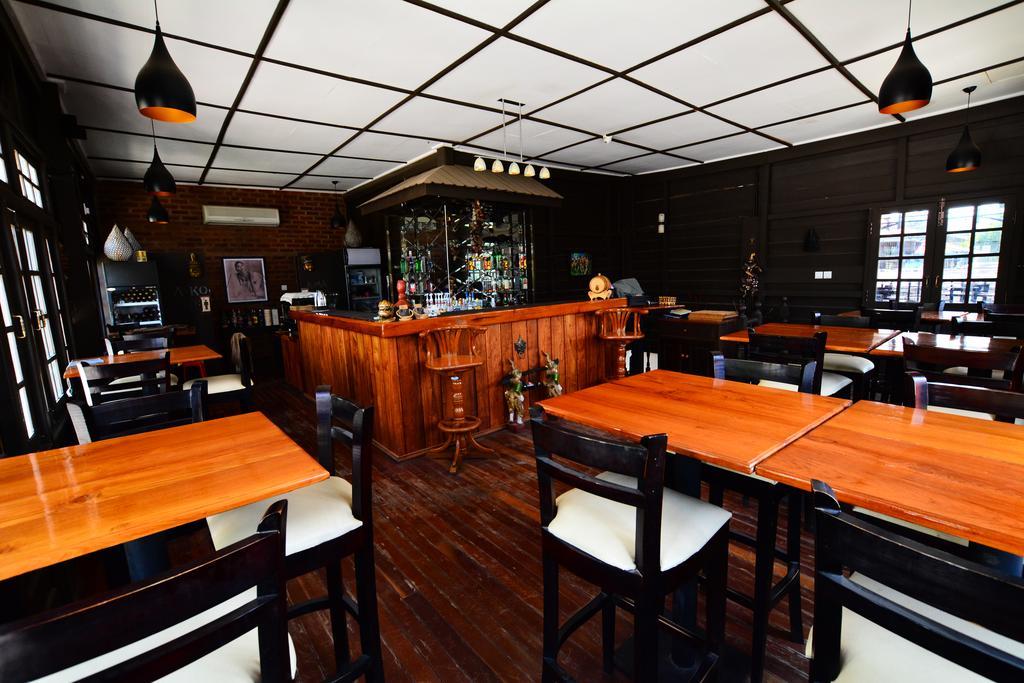 The Manor Hotel Nyaung Shwe Ngoại thất bức ảnh